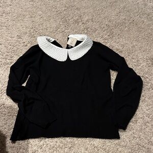 Sioni Black Sweater with White Embellished Collar